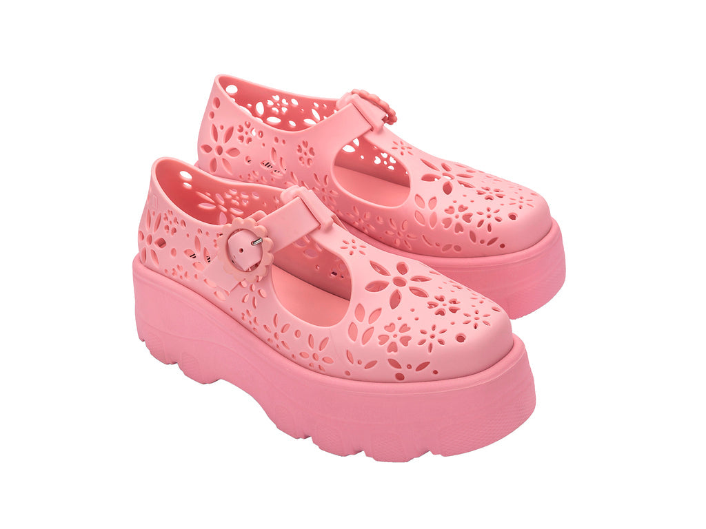 Kick Off Lace