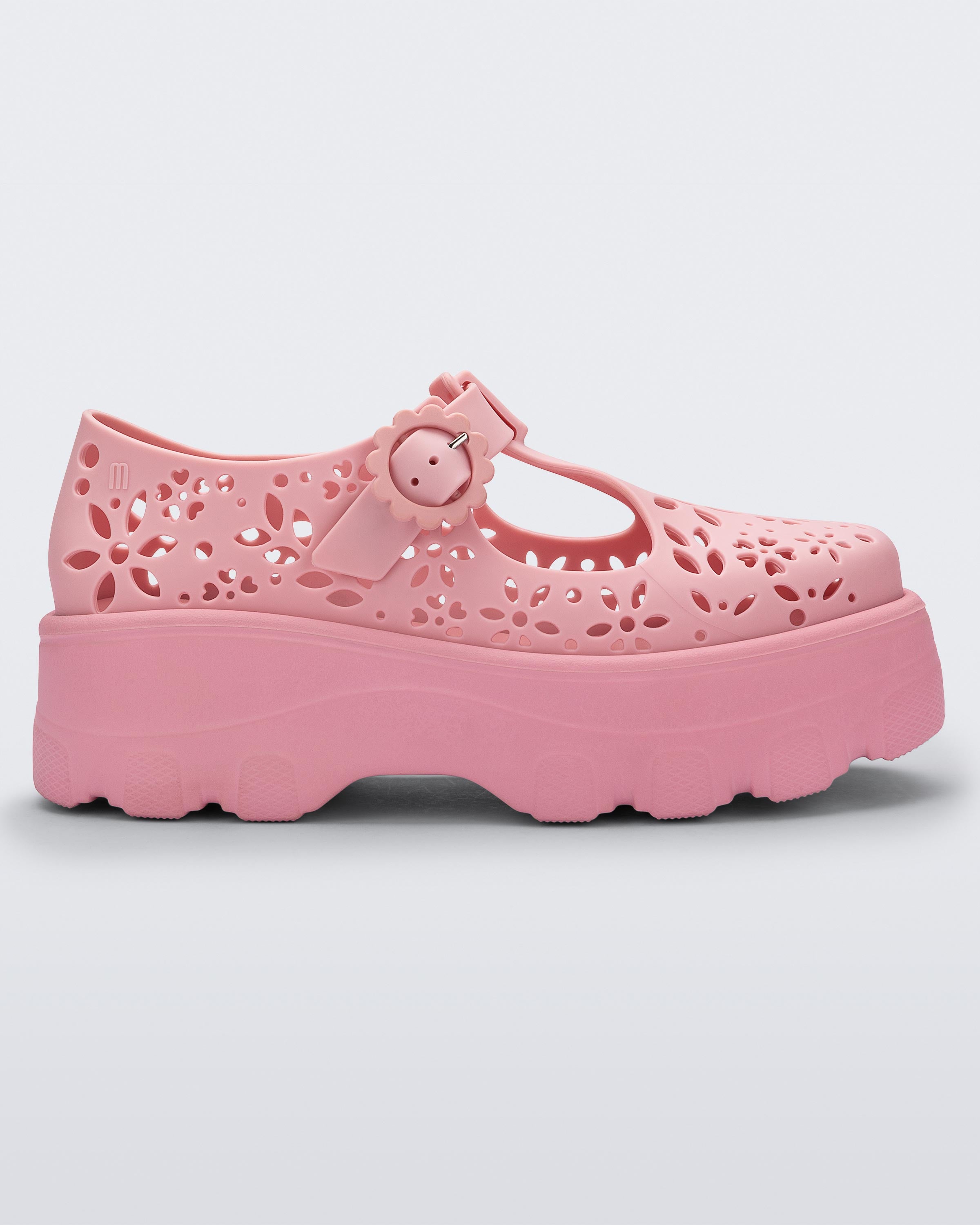 Kick Off Lace